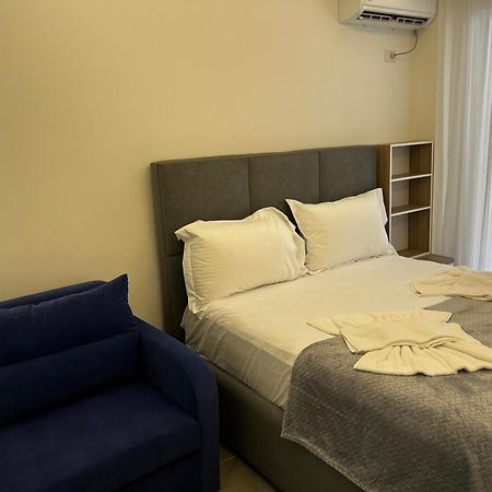 D&D Hotel Shengjin Bagian luar foto