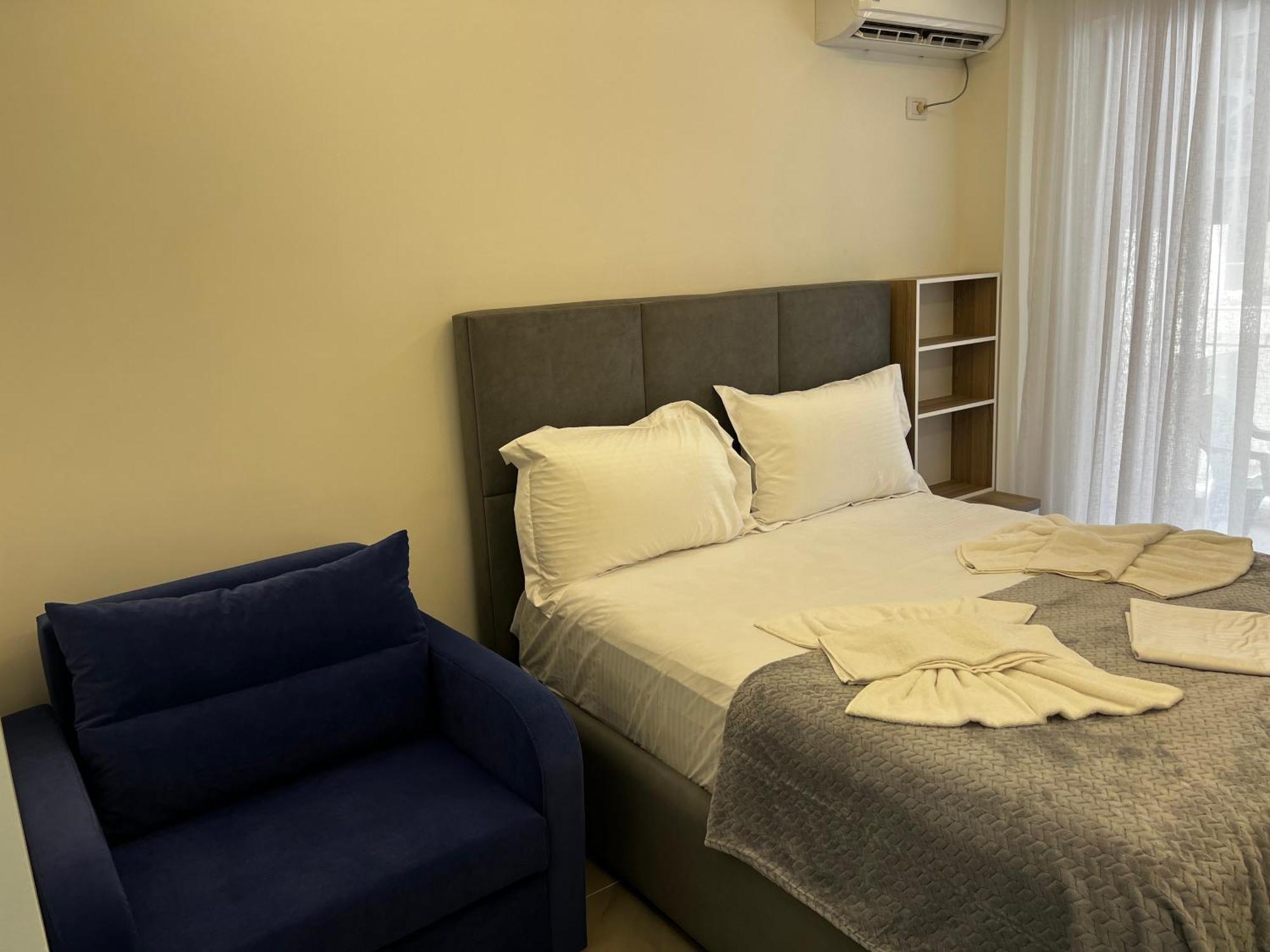 D&D Hotel Shengjin Bagian luar foto