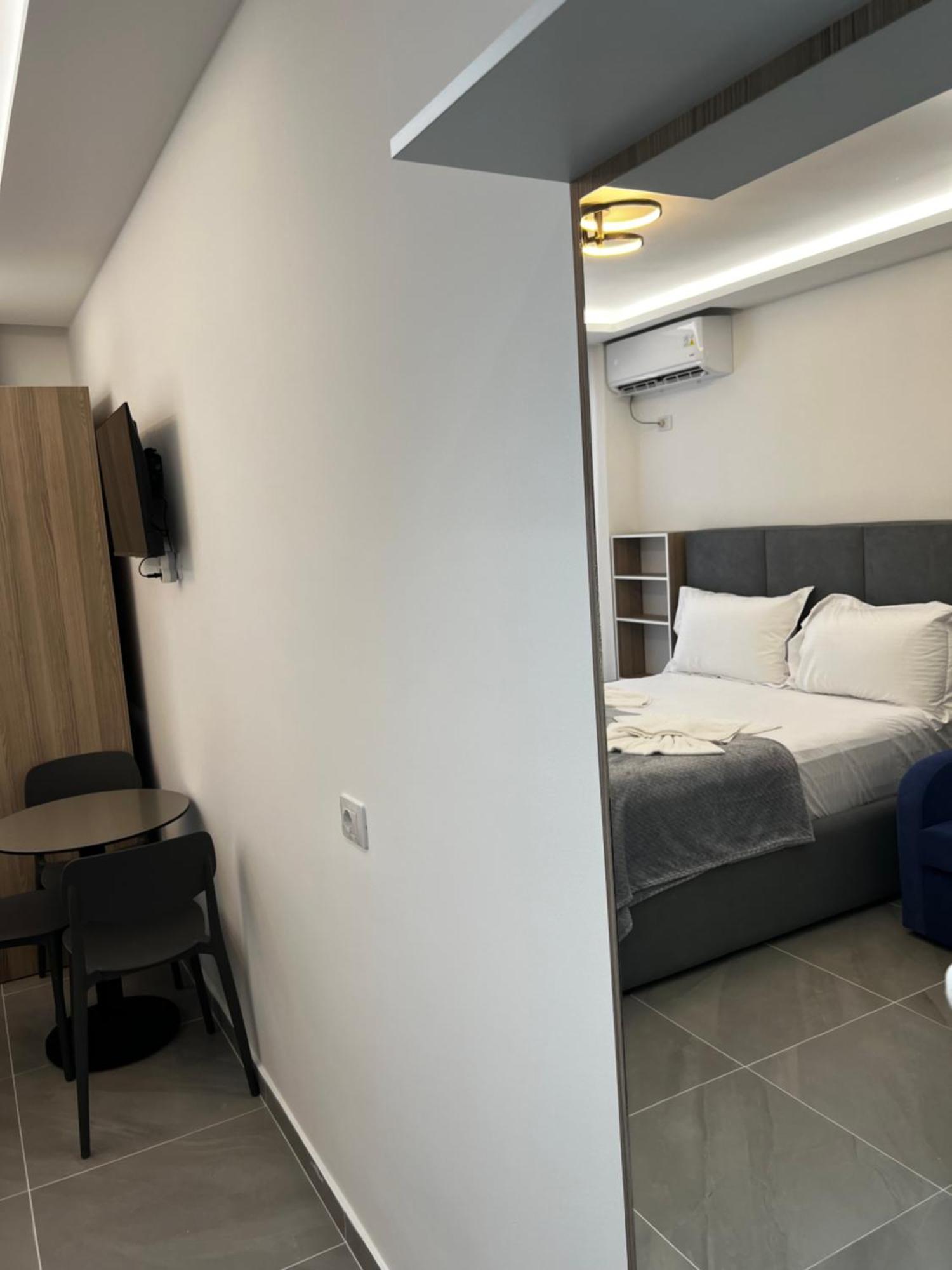 D&D Hotel Shengjin Bagian luar foto