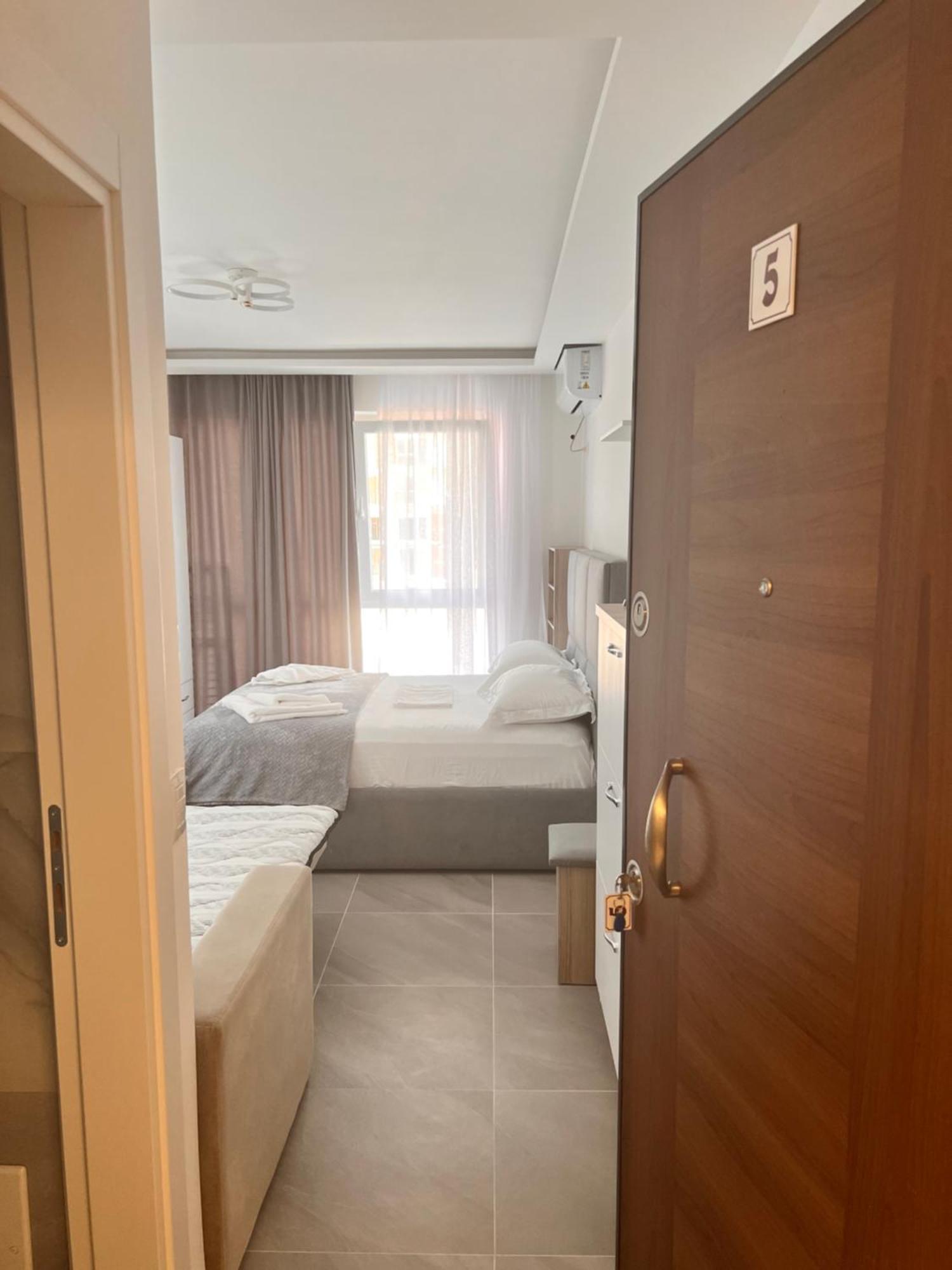 D&D Hotel Shengjin Bagian luar foto